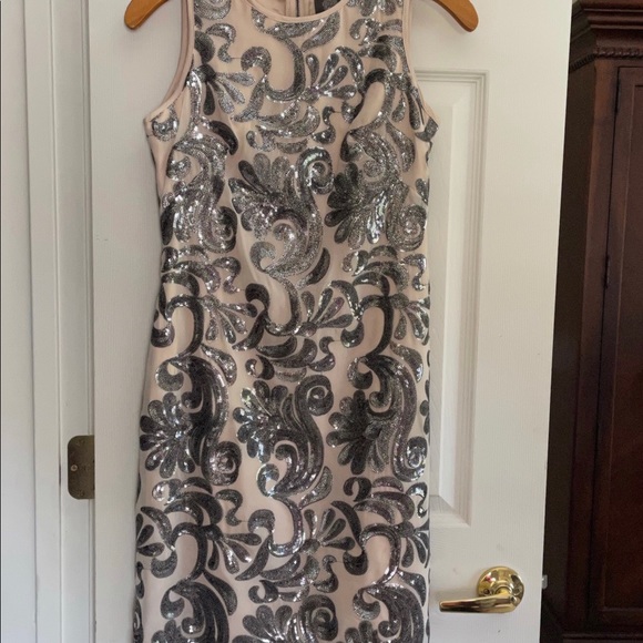 Vince Camuto sleeveless cream dress with silver sequin embellishment - Picture 2 of 3
